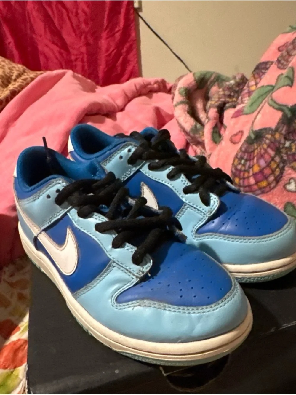 Nike Kids Blue Two-Tone Low-Top Sneakers with White Swoosh